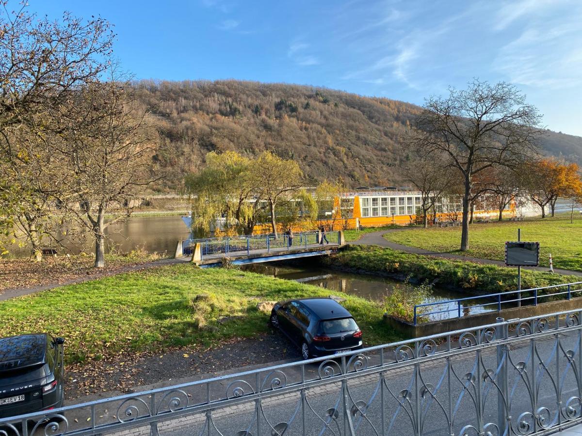 Direkter Moselblick I Altbau I 4 Personen I Terrasse Apartamento Sankt Aldegund Exterior foto